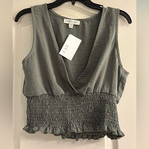 She + Sky top! Brand new! Crop top style! Medium!!!!!! NWT!!!!